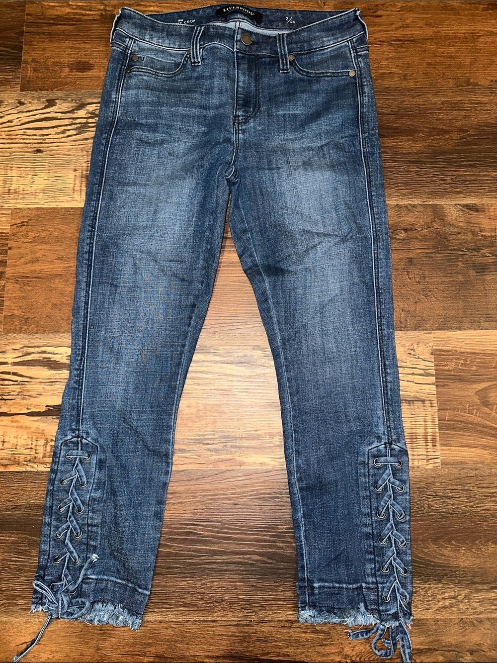 Lace-Up Hem Ankle Jeans in Dark Blue